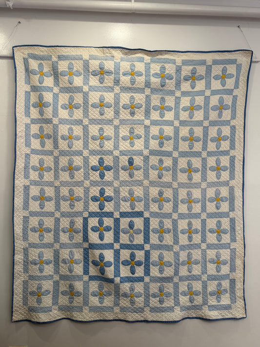 Hand Quilted Vintage Blue Daisy Quilt
